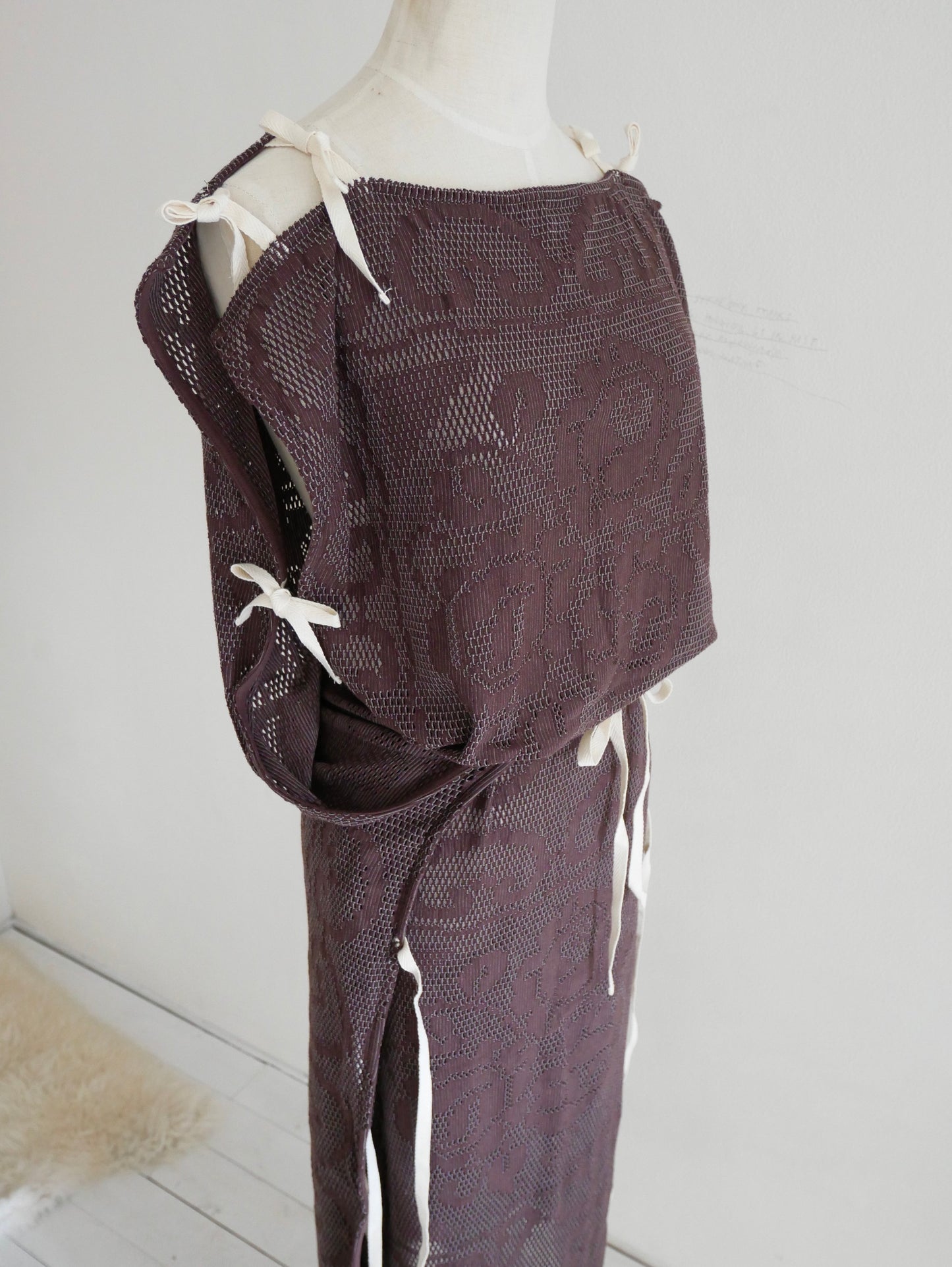 mesh flower dress (brown)
