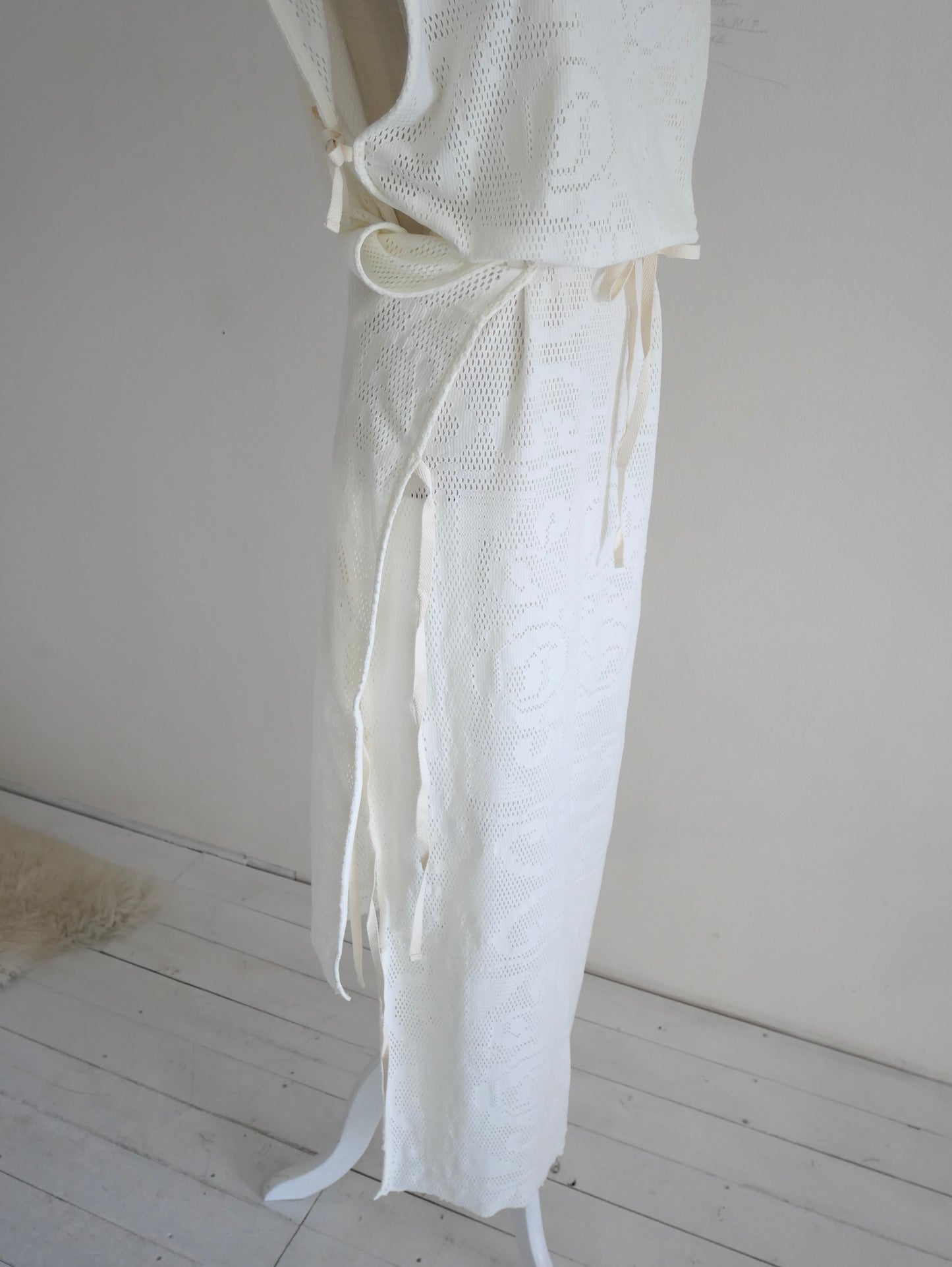 mesh flower dress (white)