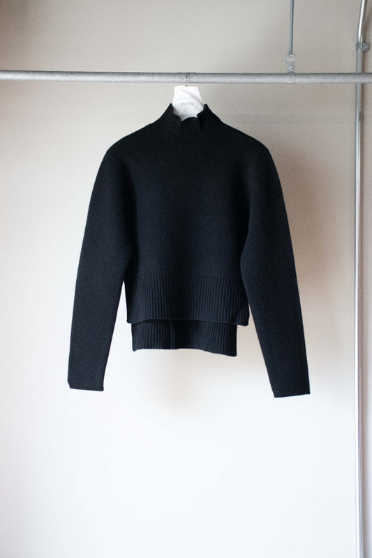 YAK high neck pullover