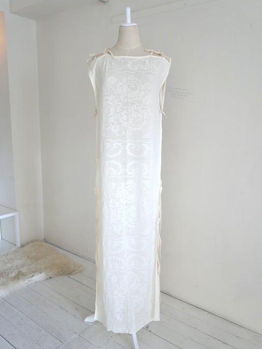 mesh flower dress (white)