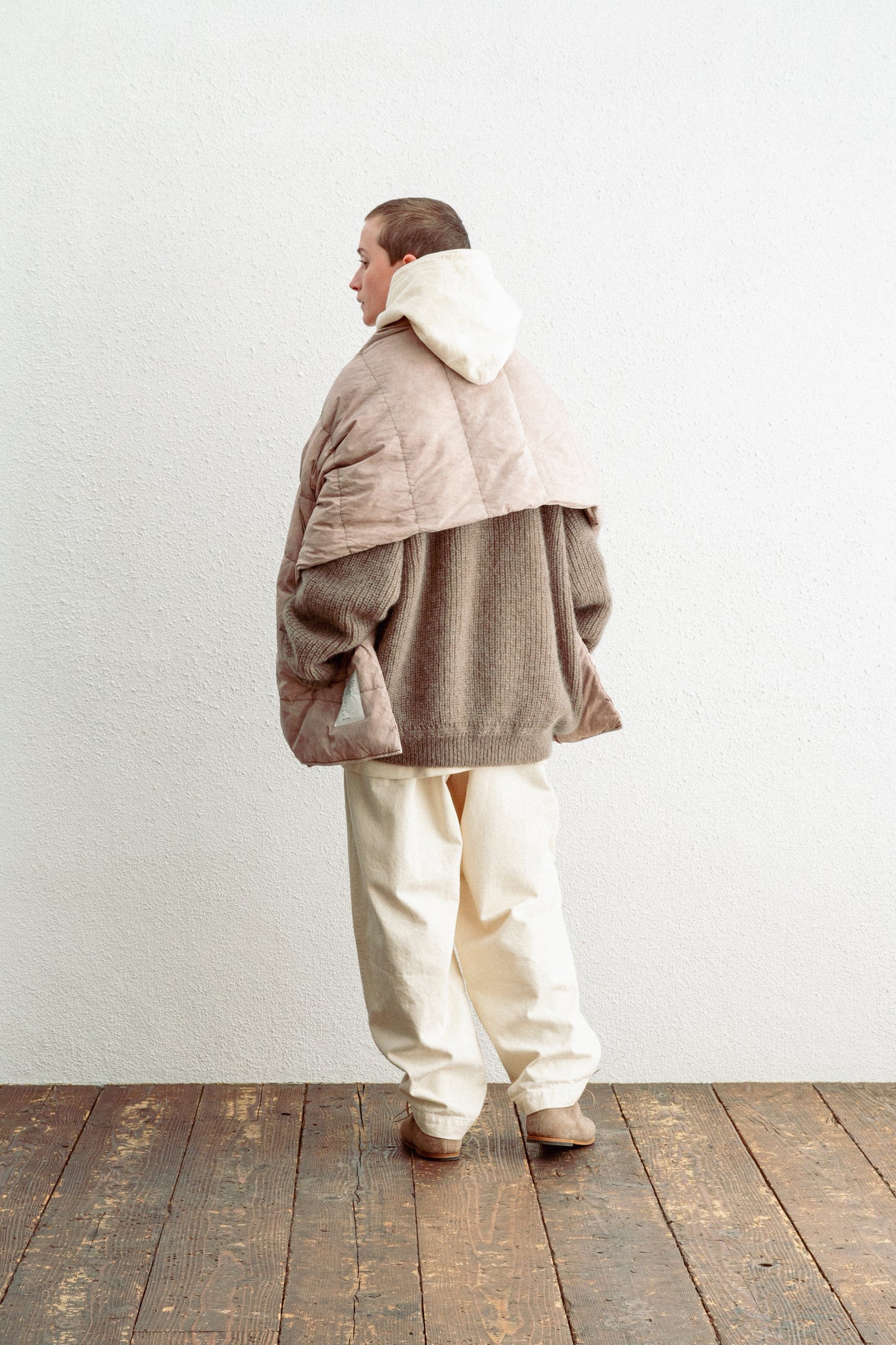 HAND-DYED DOWN STOLE VEST / Beige