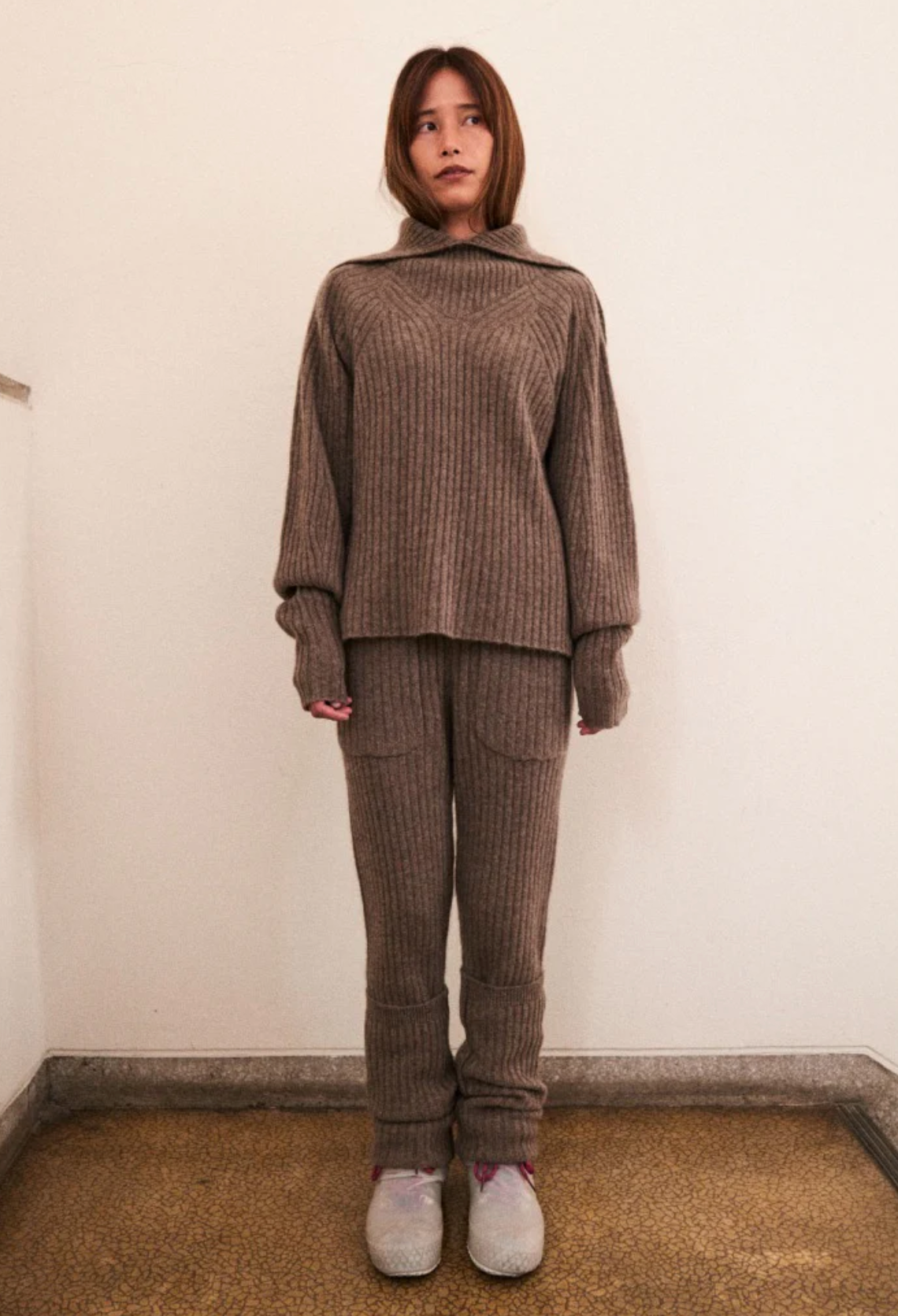 yak pants / brown