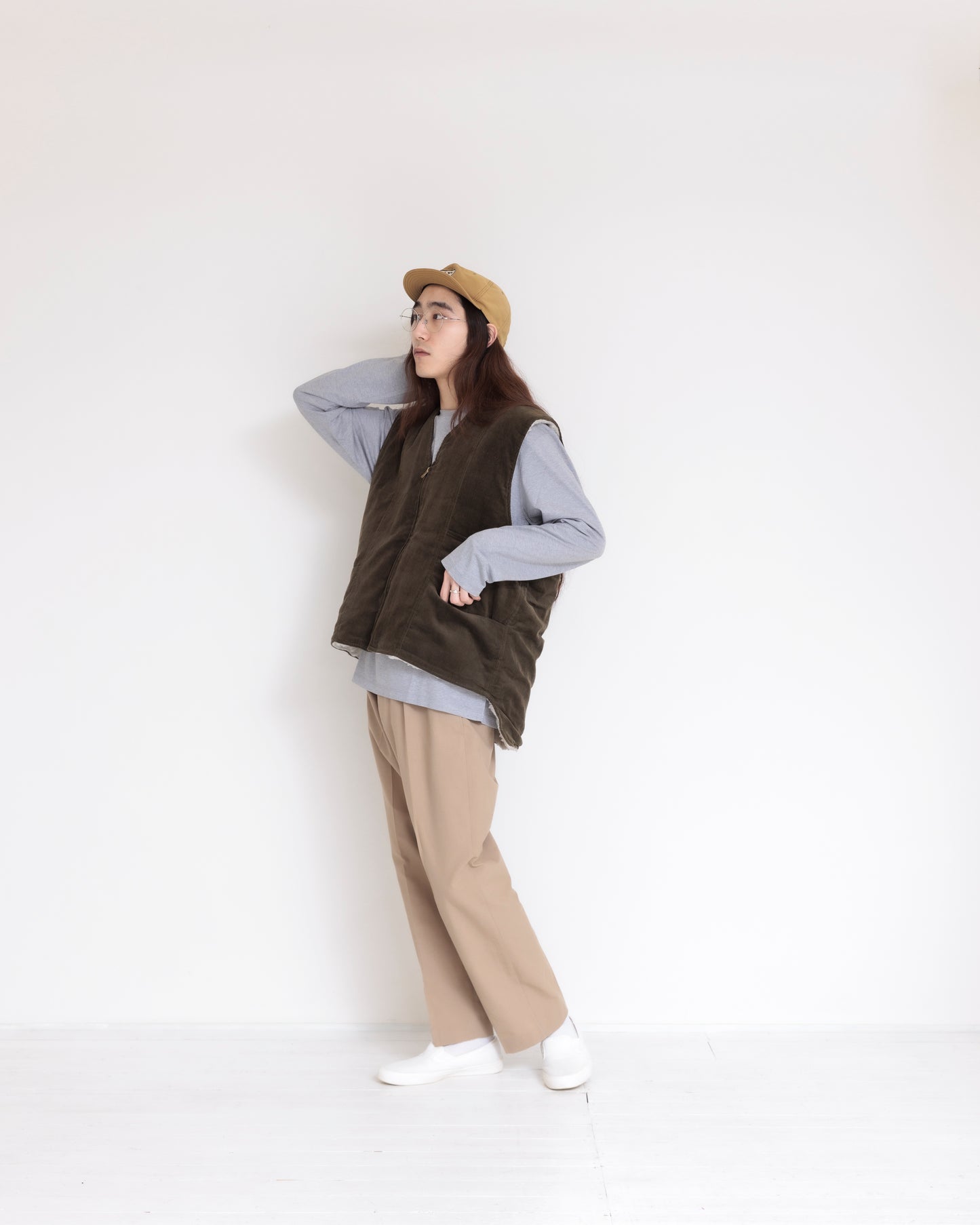 Corduroy Wool Boa Vest (Khaki/White)