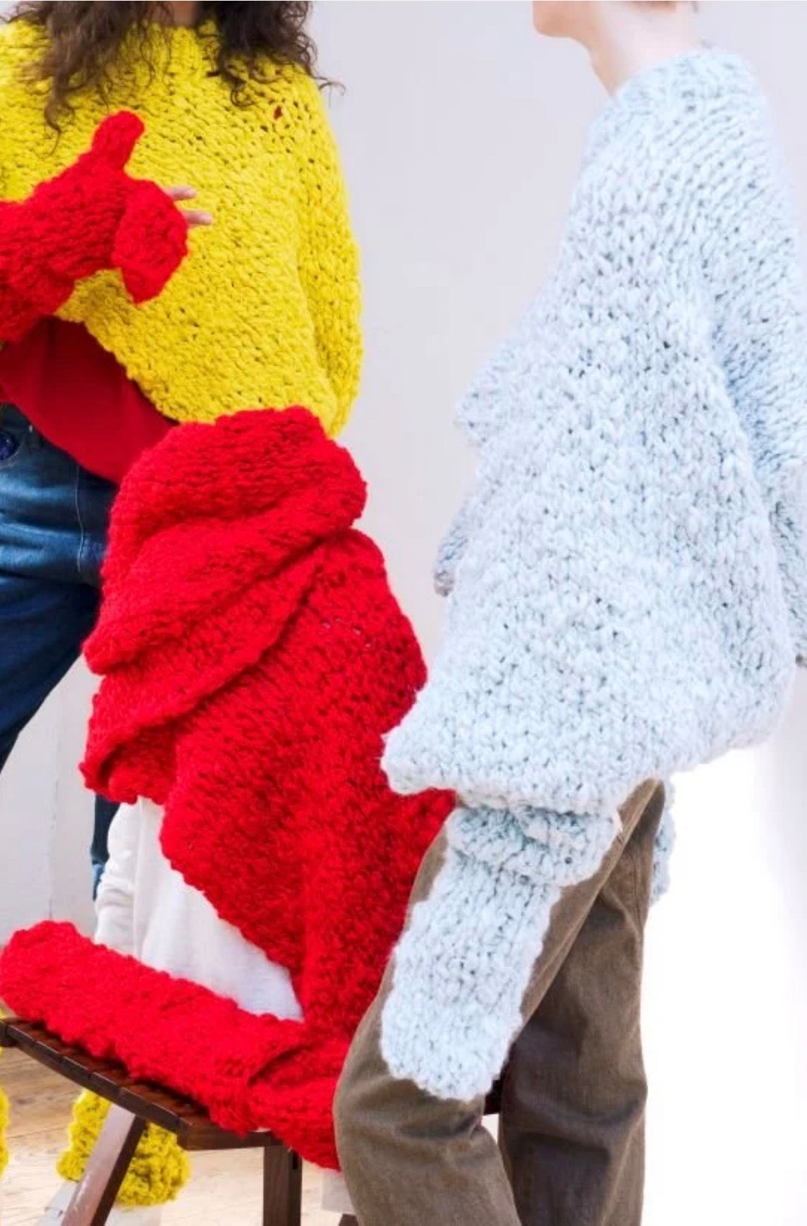 massive open hands mitten (yellow)