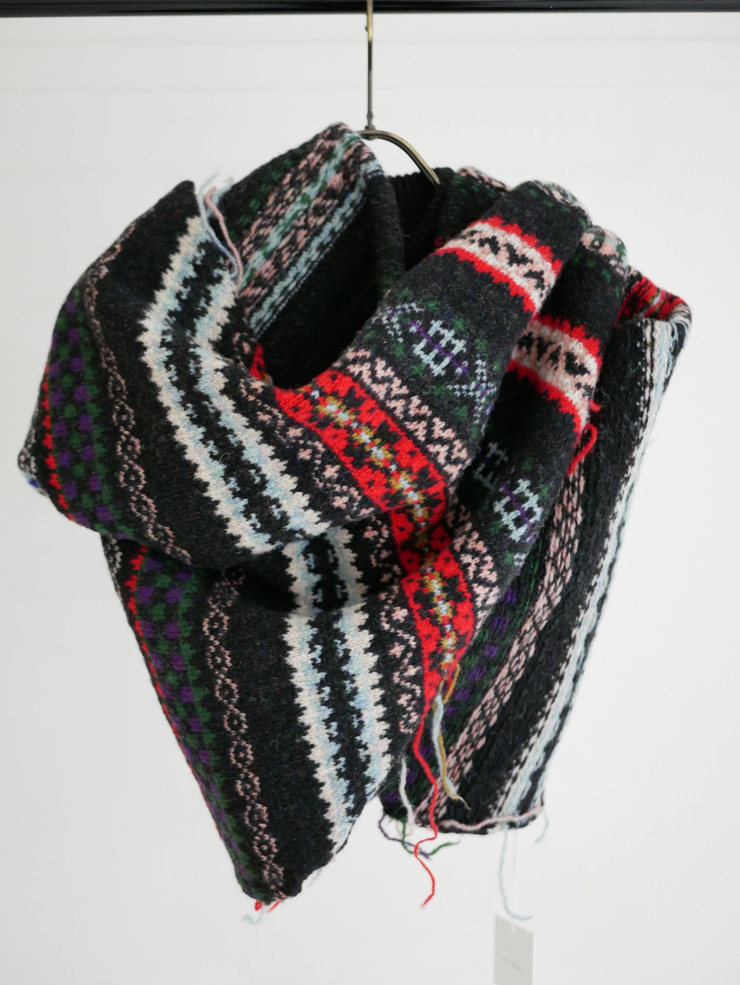 Jumper-ish Scarf - Jamieson’ s × Kota Gushiken (Gray/Red)