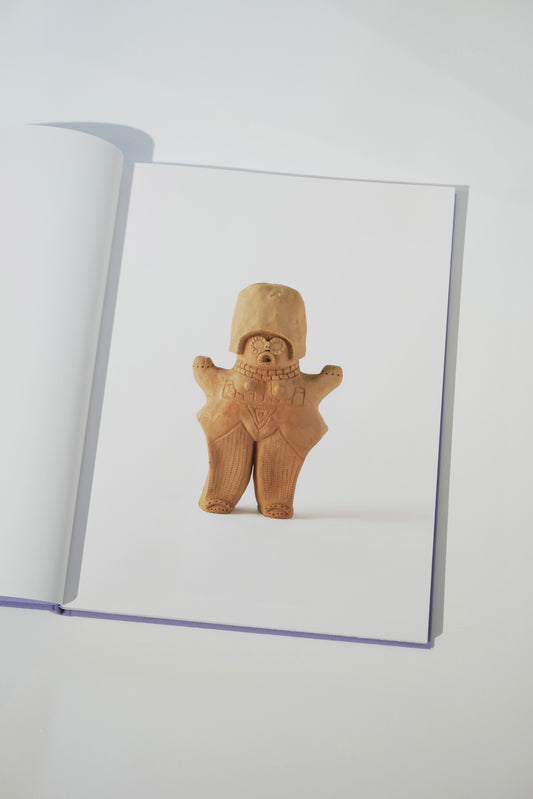 【Restocked】Hiroki Miura Book <a signed first edition>