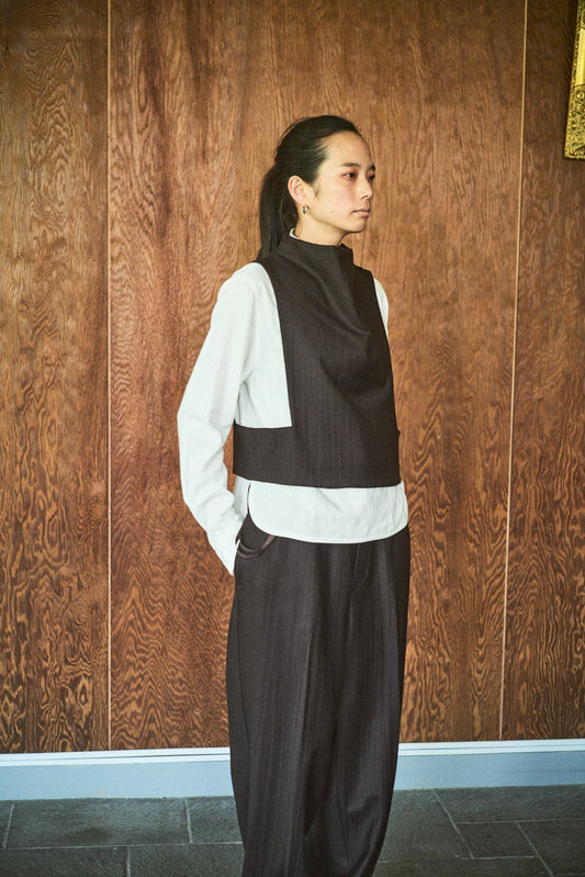 stripe padding gilet (brown x navy)