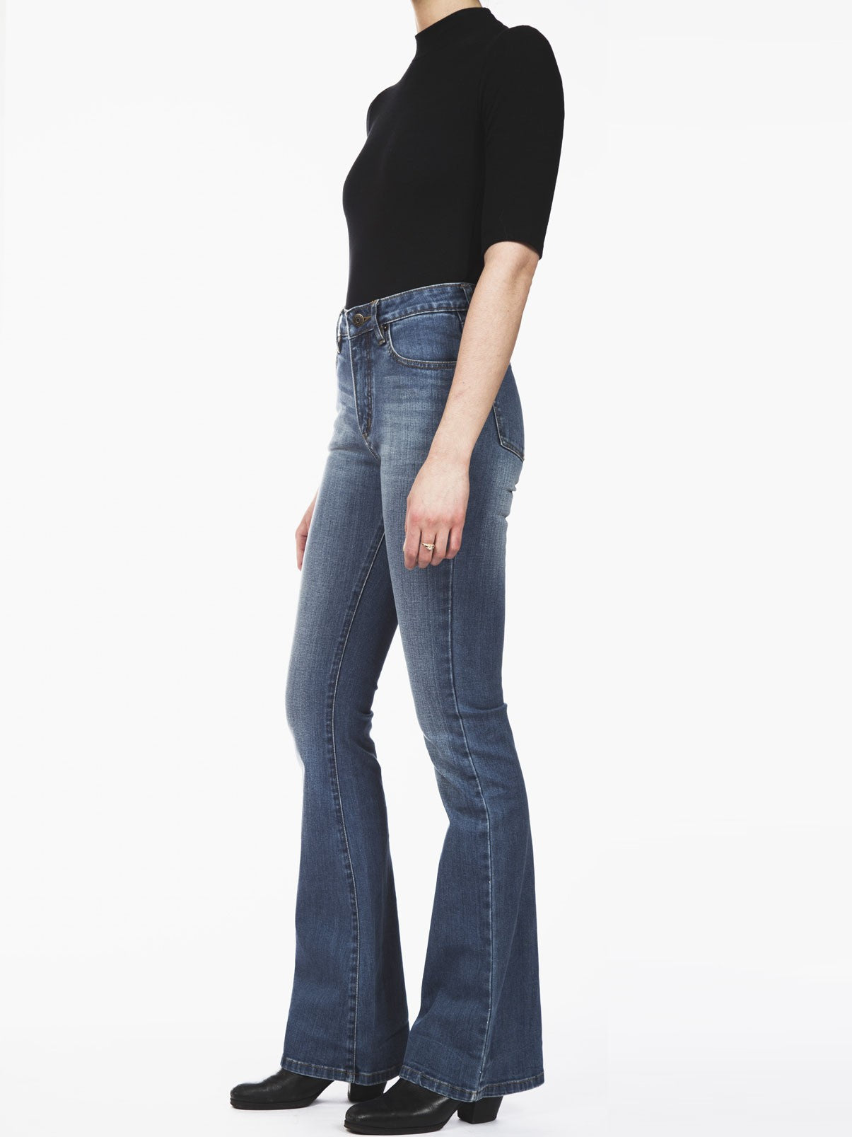 【SALE・70%OFF】"Devon" High-Waist Flare Denim / Karma Blue