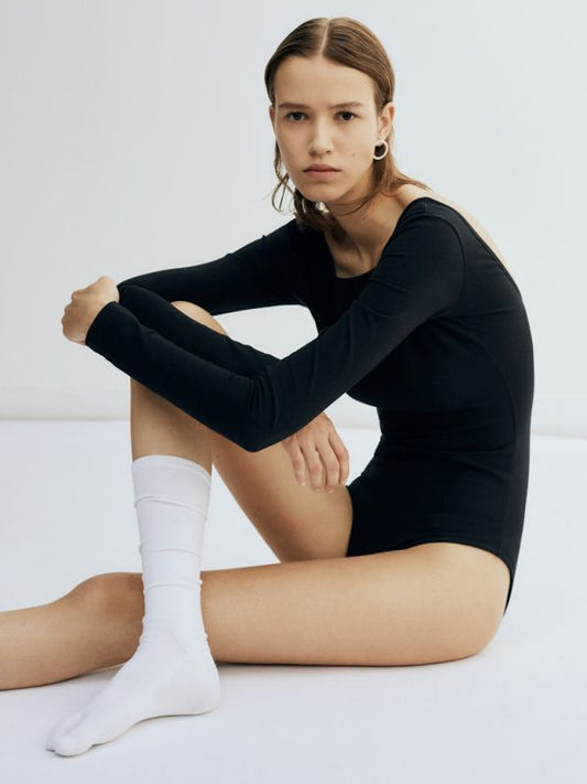 Fitted Body With Low Back / Black