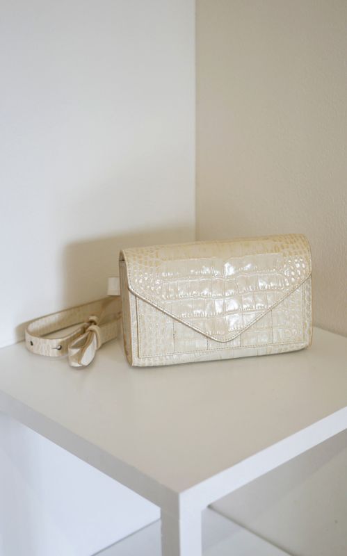 "INTASCA" Bag / White