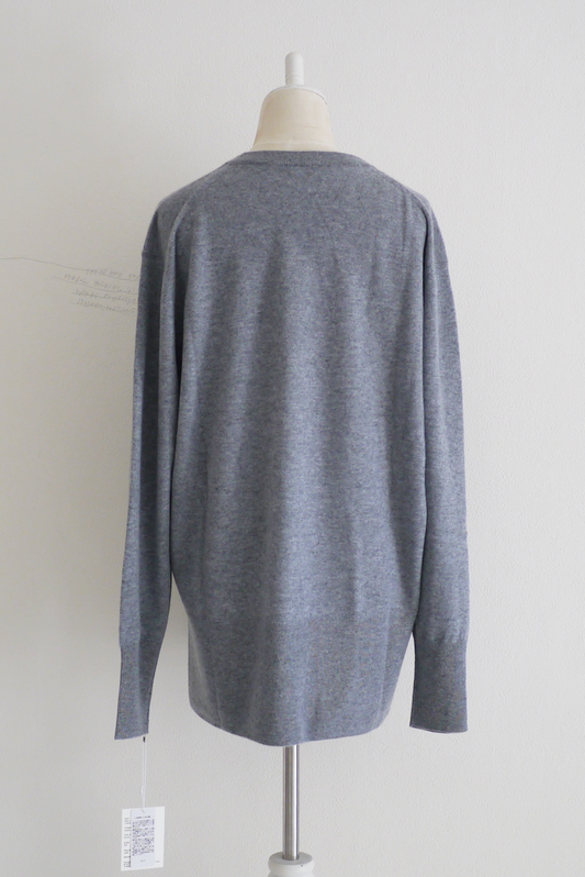 14GG V Neck Pullover / Gray