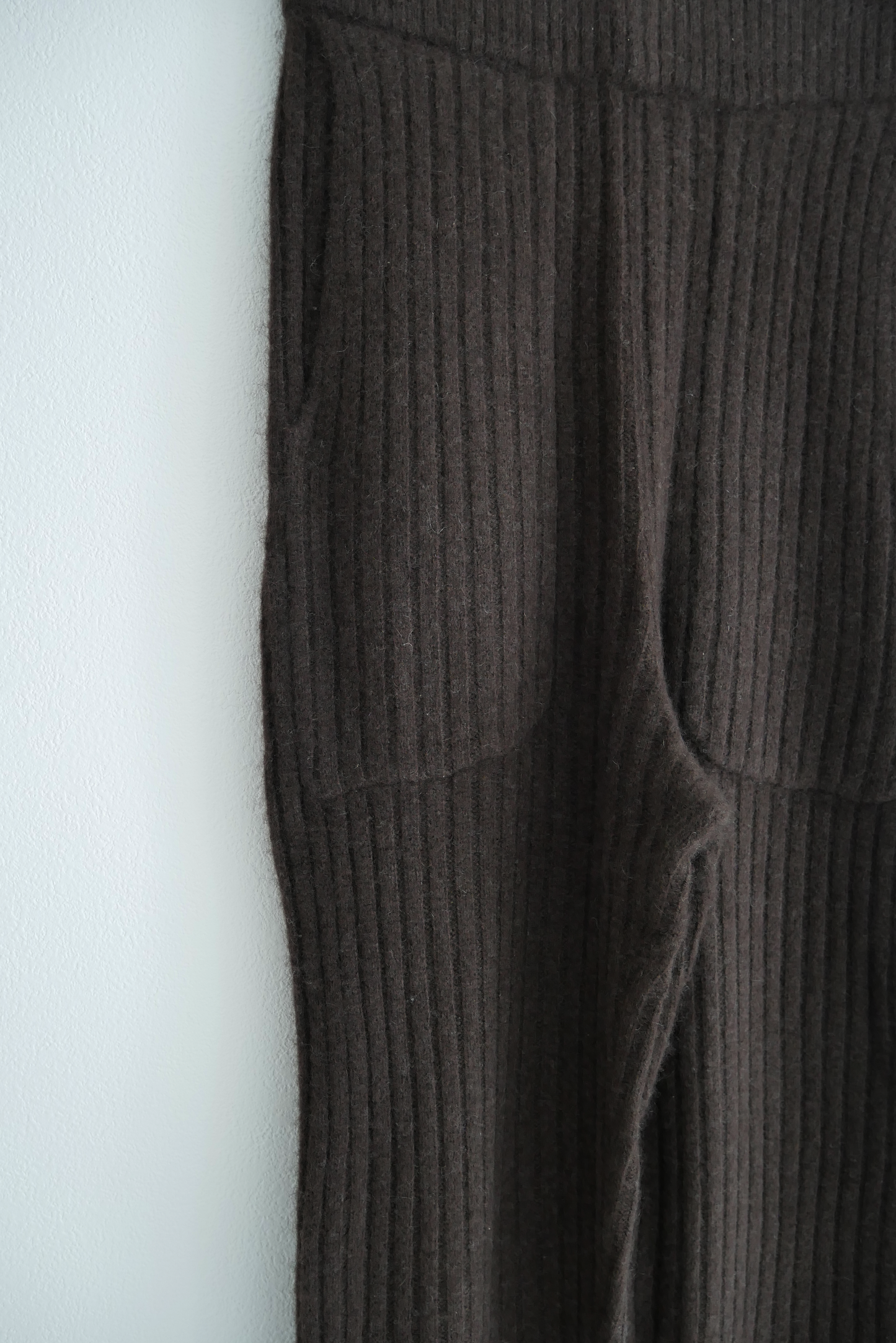 yak pants / brown