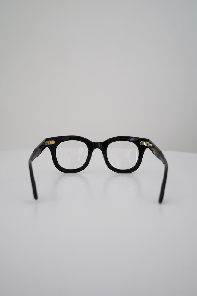 METROPOLITAIN / Black