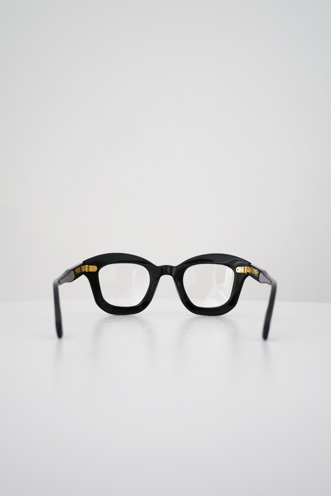REPUBLIQUE / Black