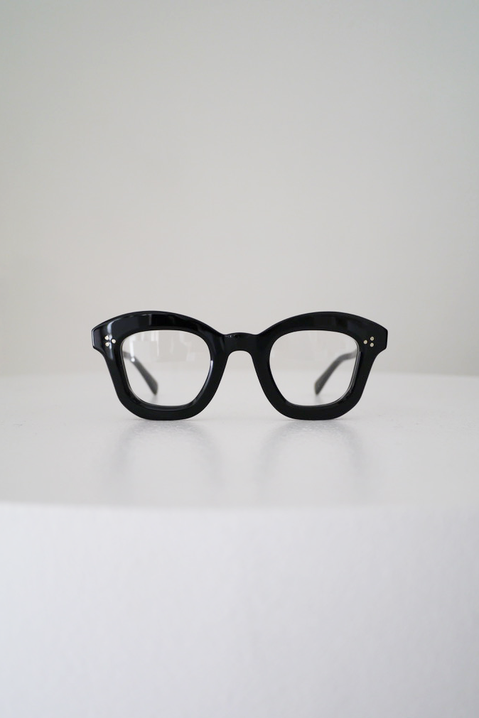 REPUBLIQUE / Black