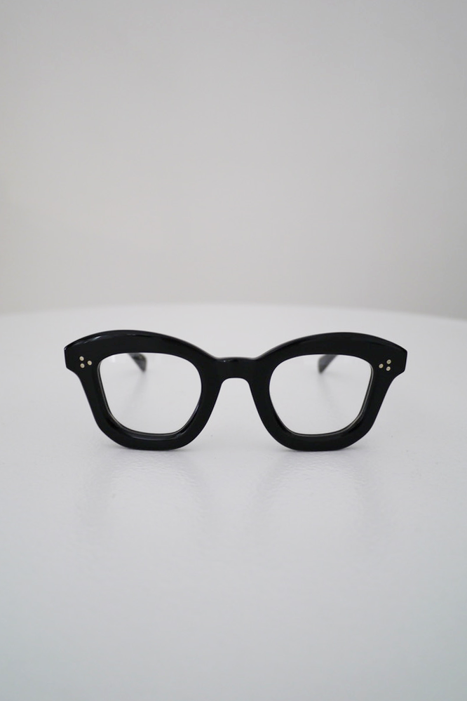 REPUBLIQUE / Black