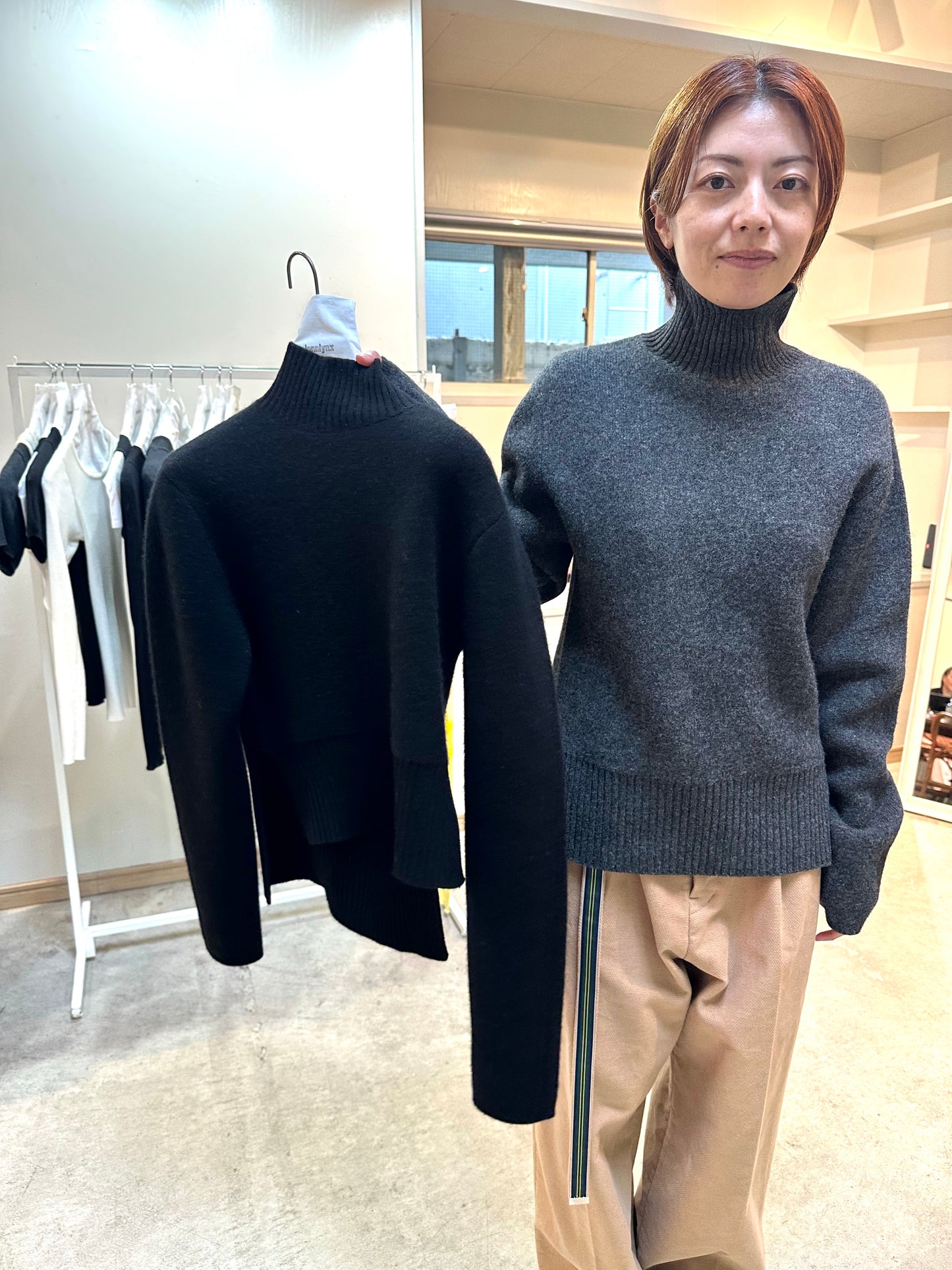YAK high neck pullover