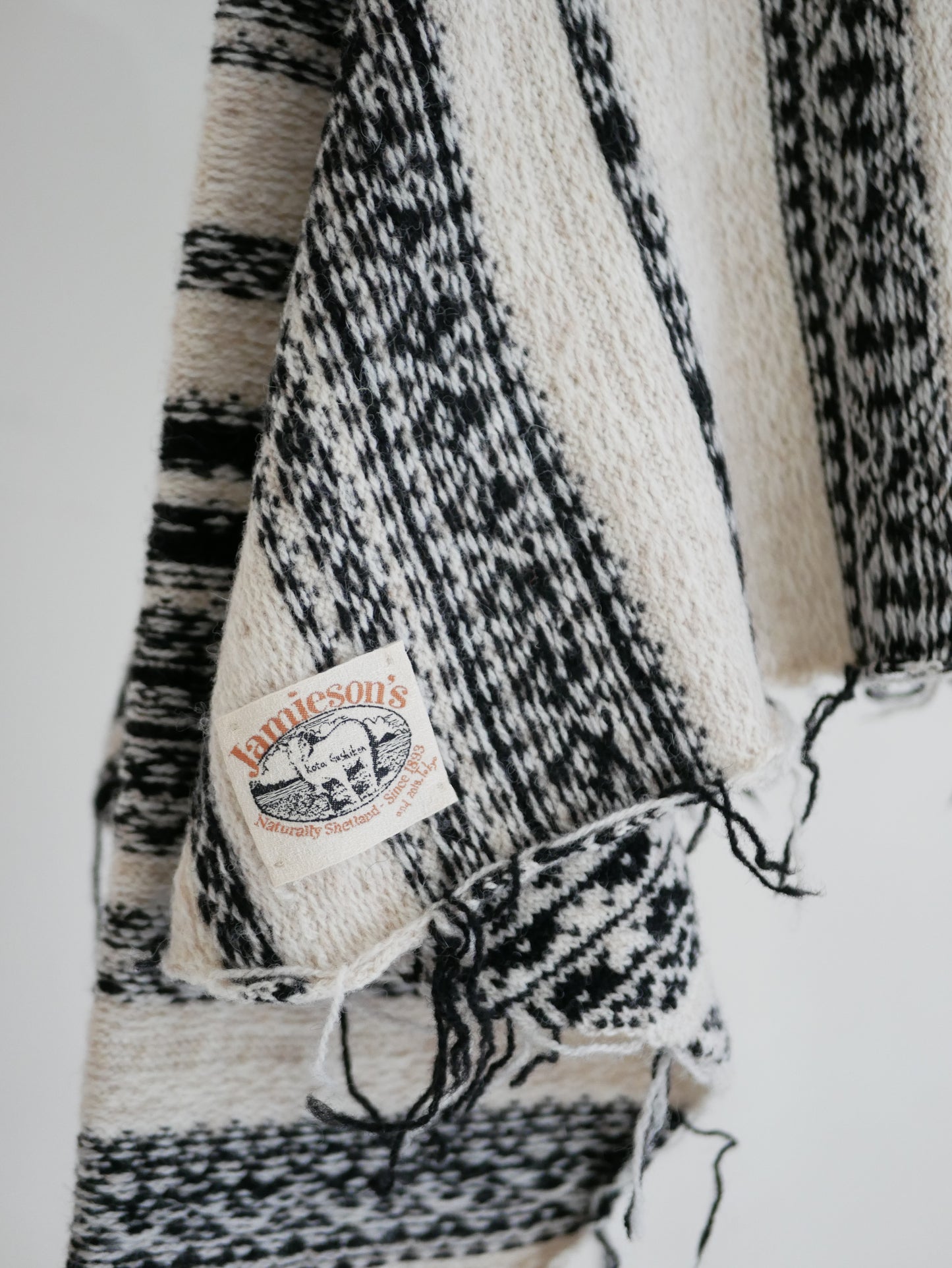 Jumper-ish Scarf - Jamieson’ s × Kota Gushiken (Black/White)
