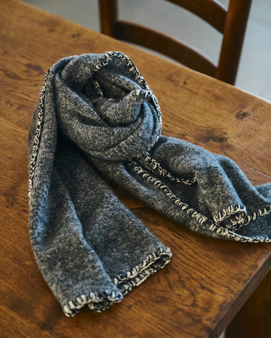 Scarf / HS Black White