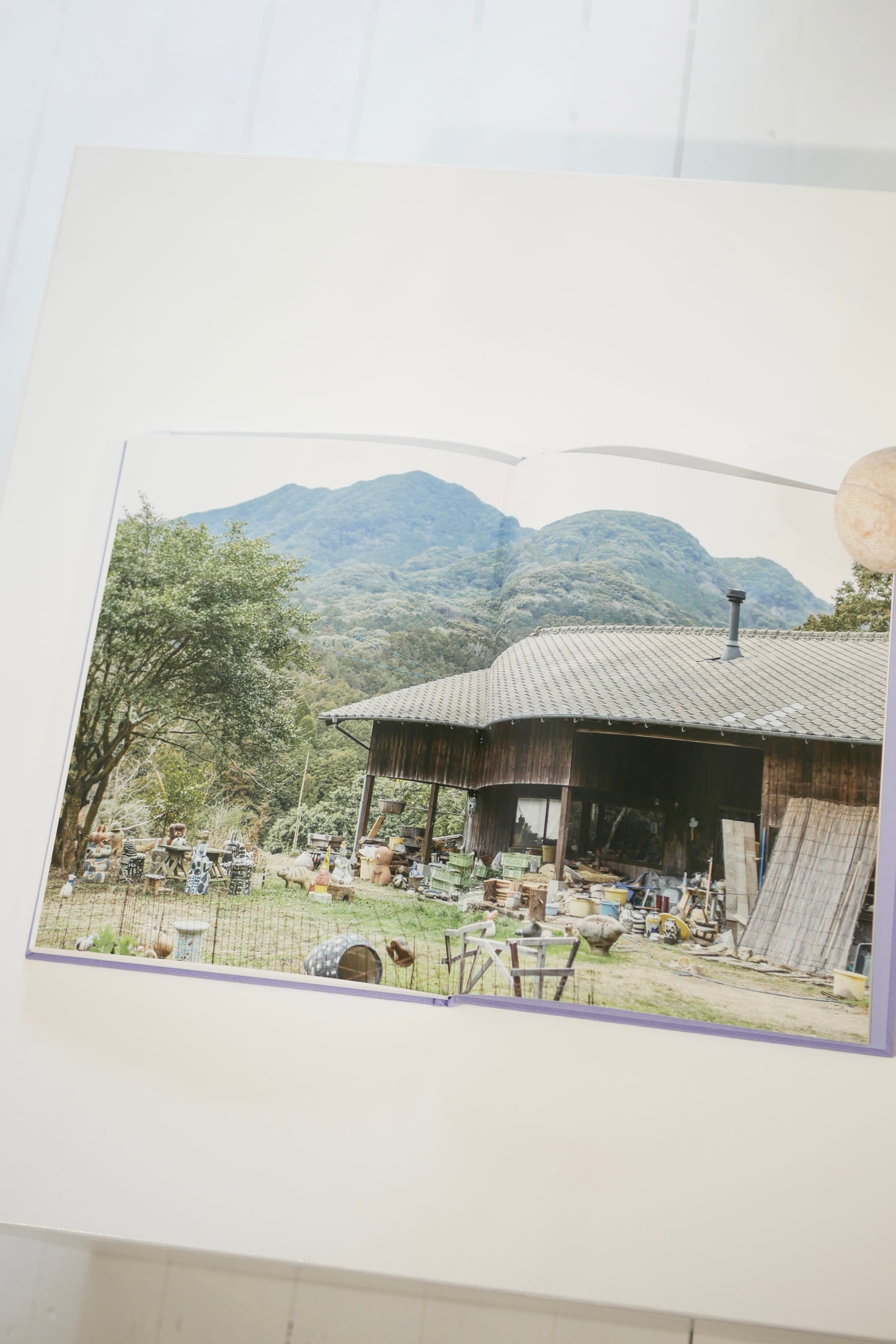 【Restocked】Hiroki Miura Book <a signed first edition>