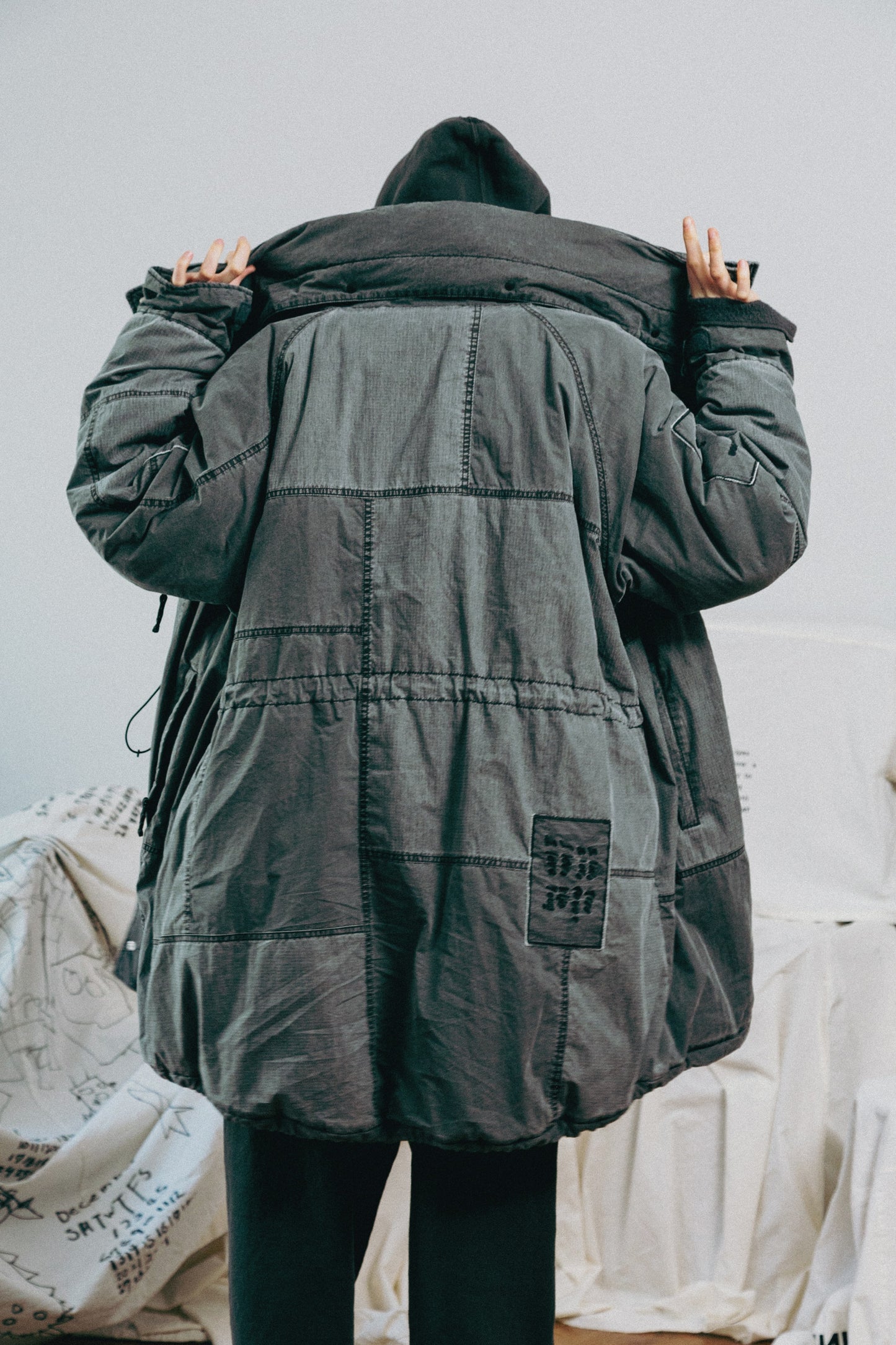 【10/17 12:00- ON SALE】INNAT x WILD THINGS / PADDED TACTICAL FIELD COAT (BLACK)