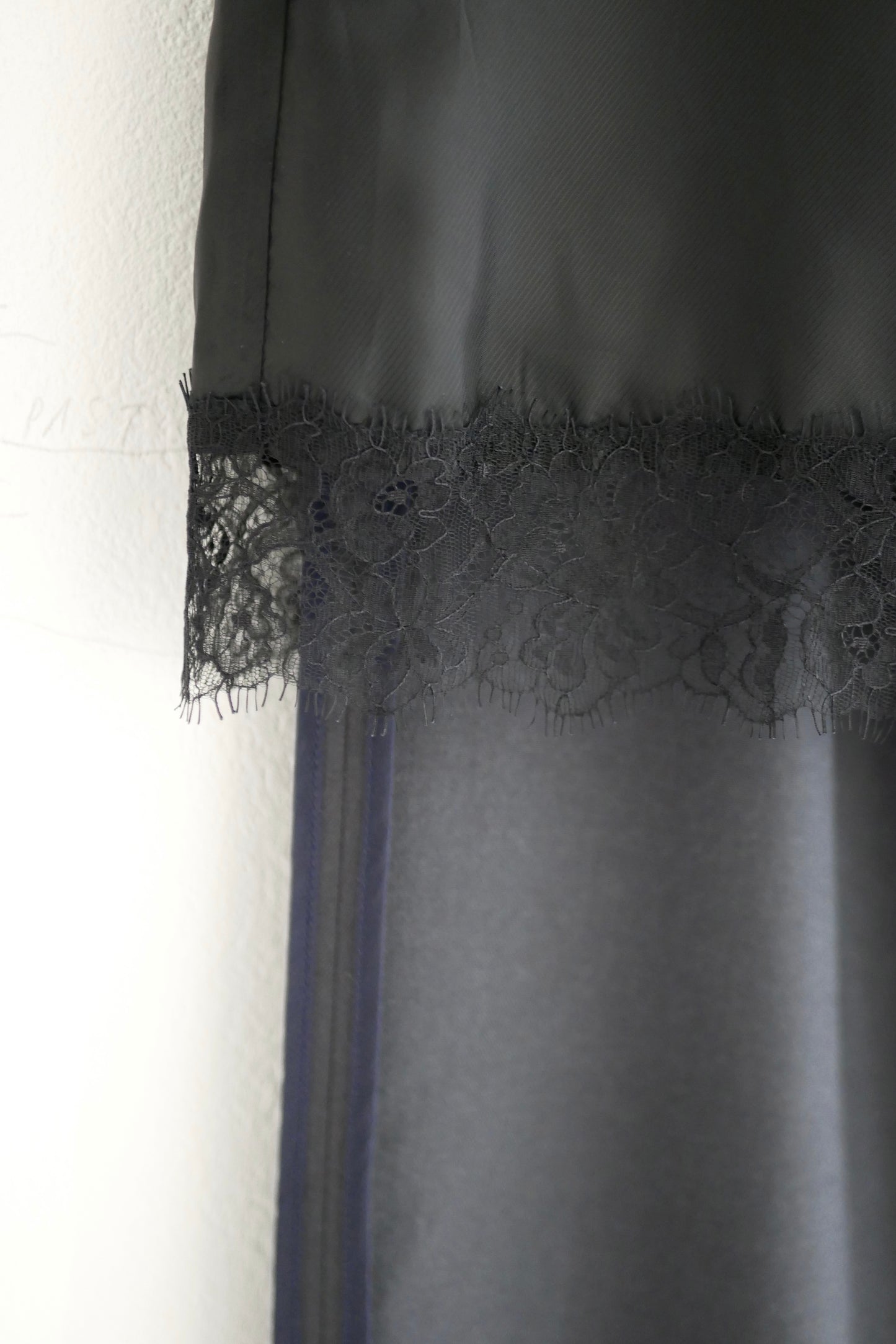 reversible lace troucers(charcoal)