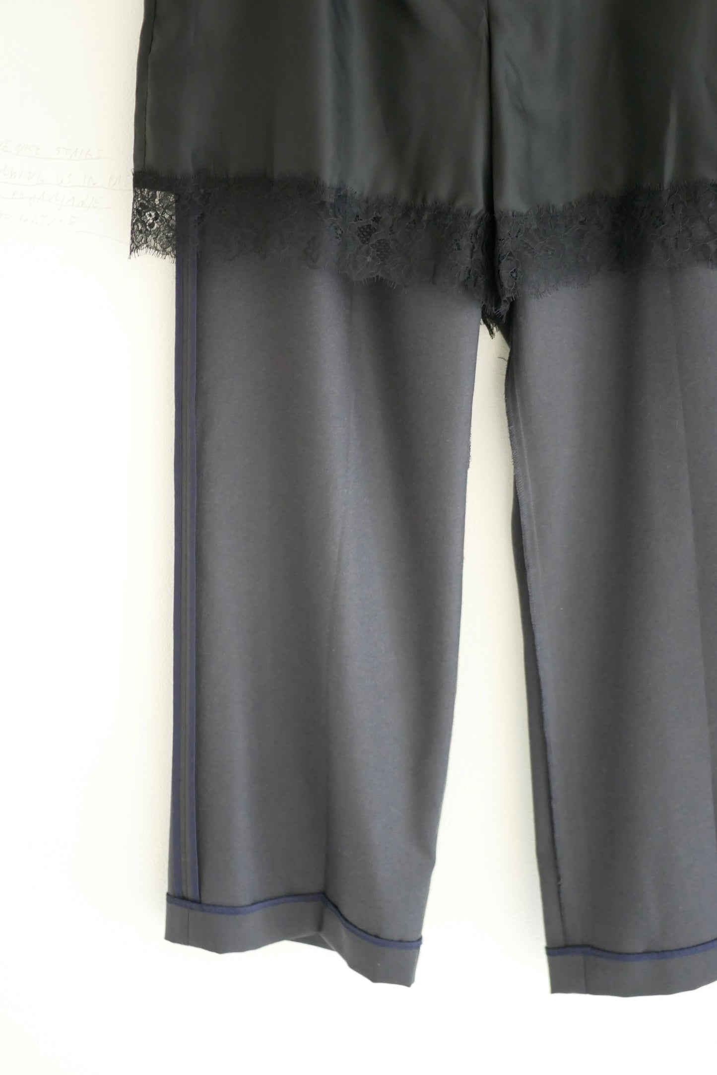 reversible lace troucers(charcoal)