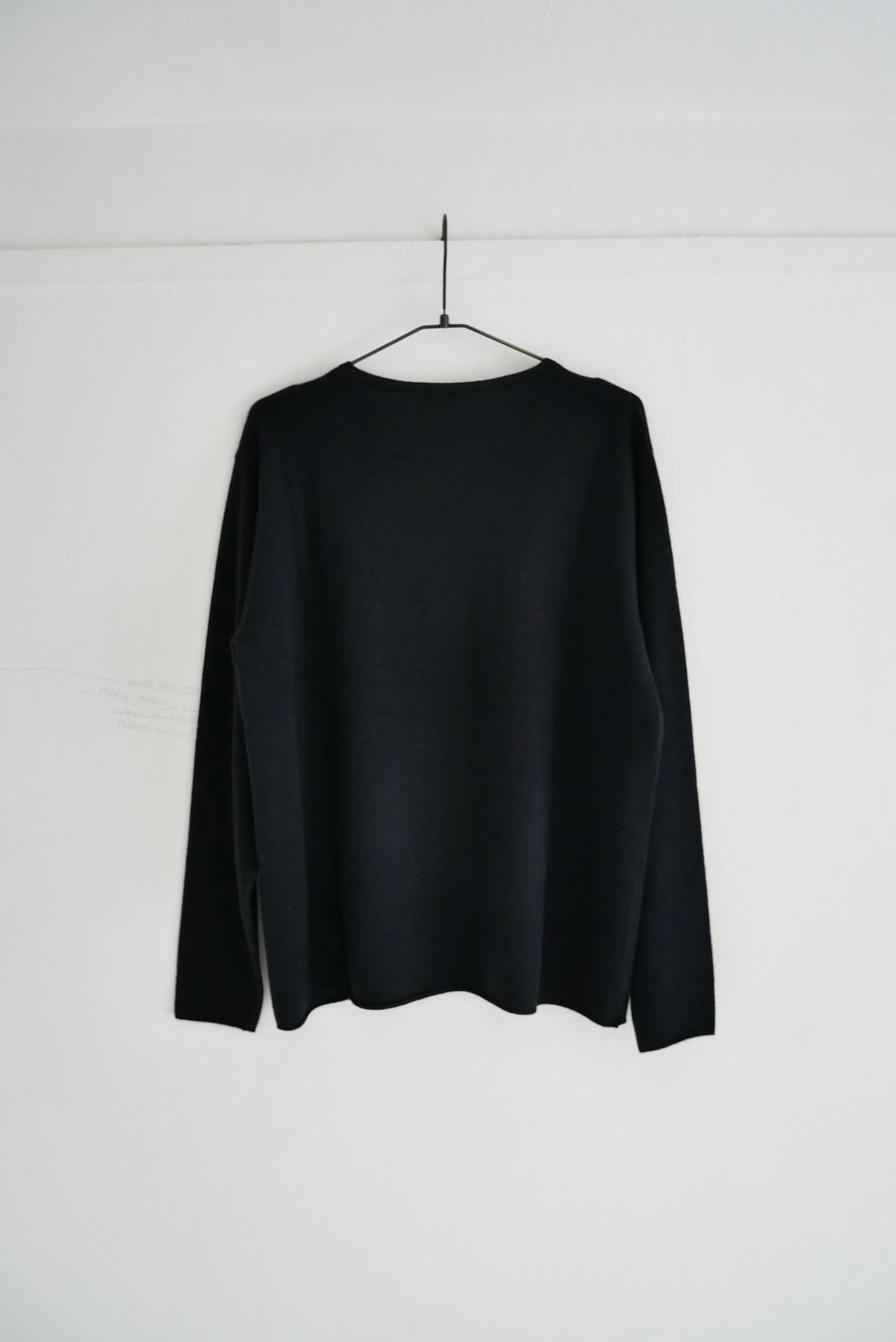 Crew Neck / Black