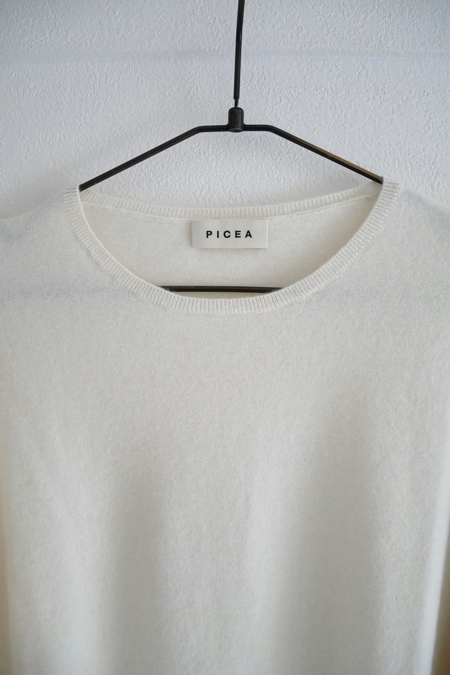 Crew Neck / White
