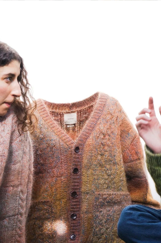 pyramid grid pettern on cable knit cardigan (brown)