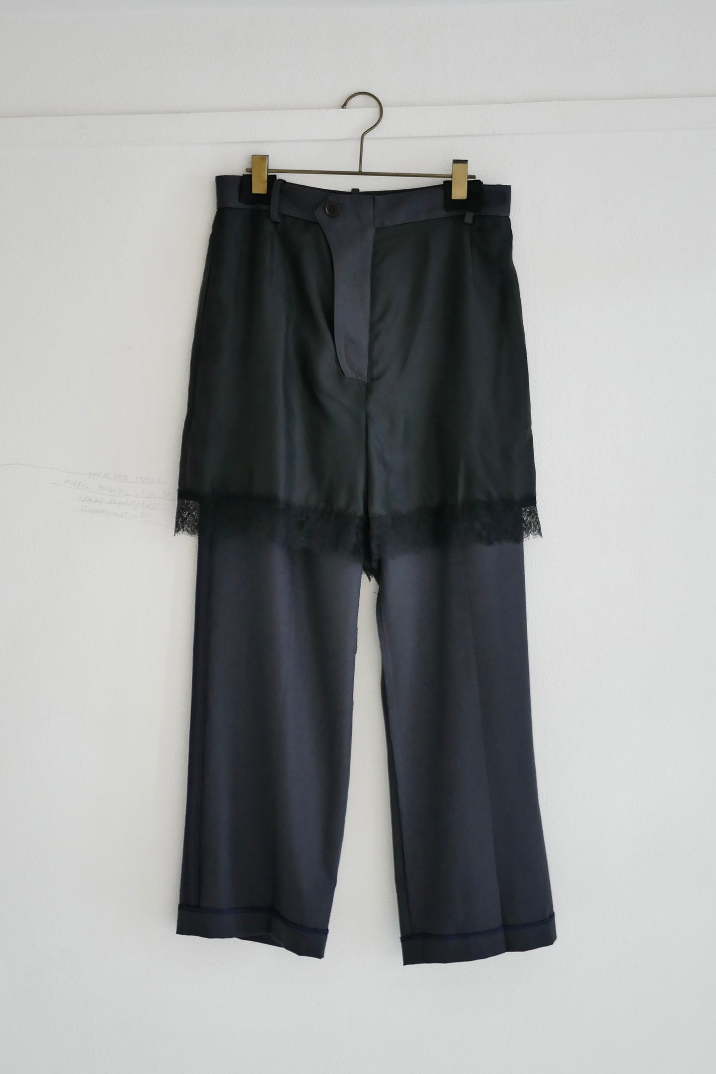 reversible lace troucers(charcoal)