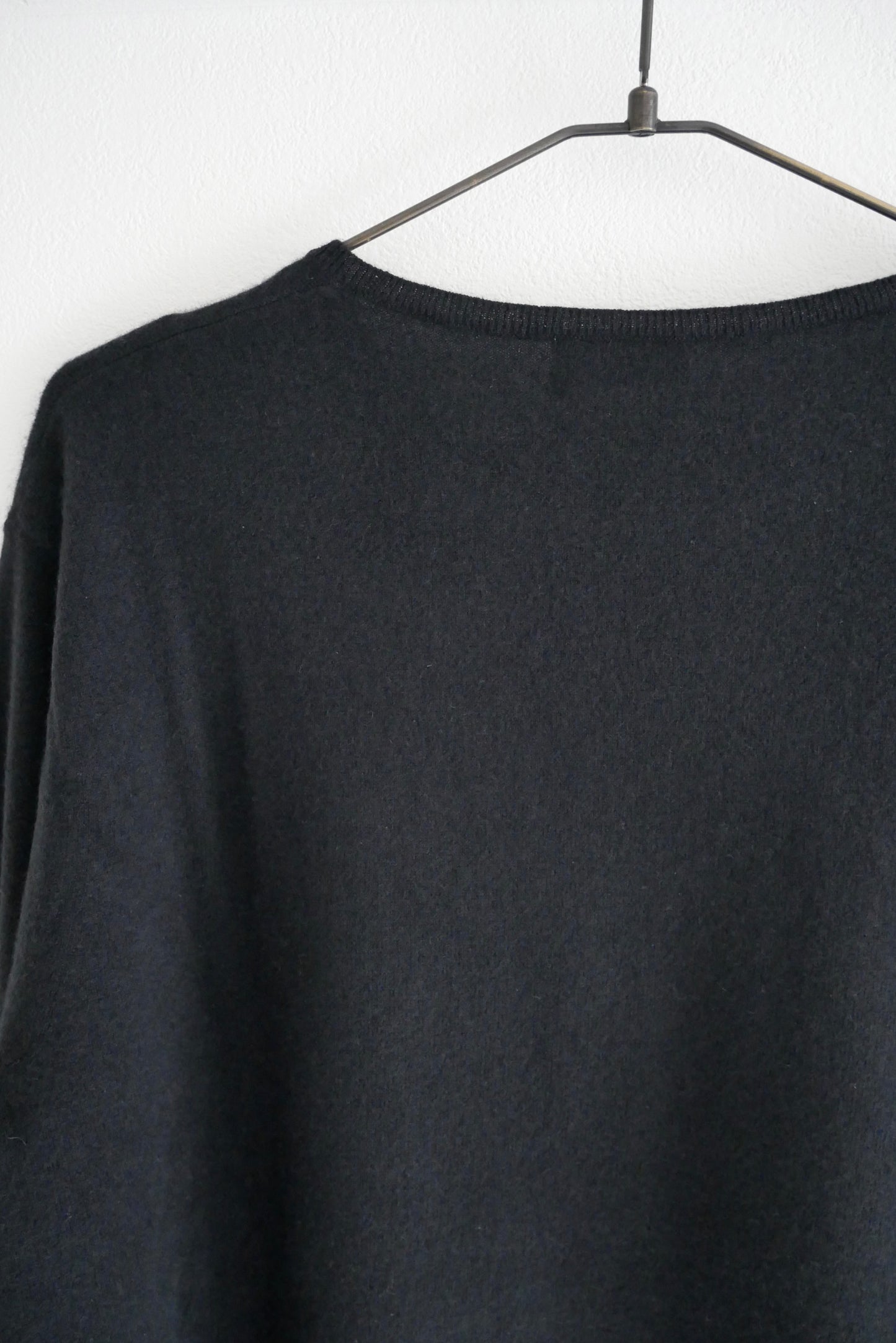 Crew Neck / Black