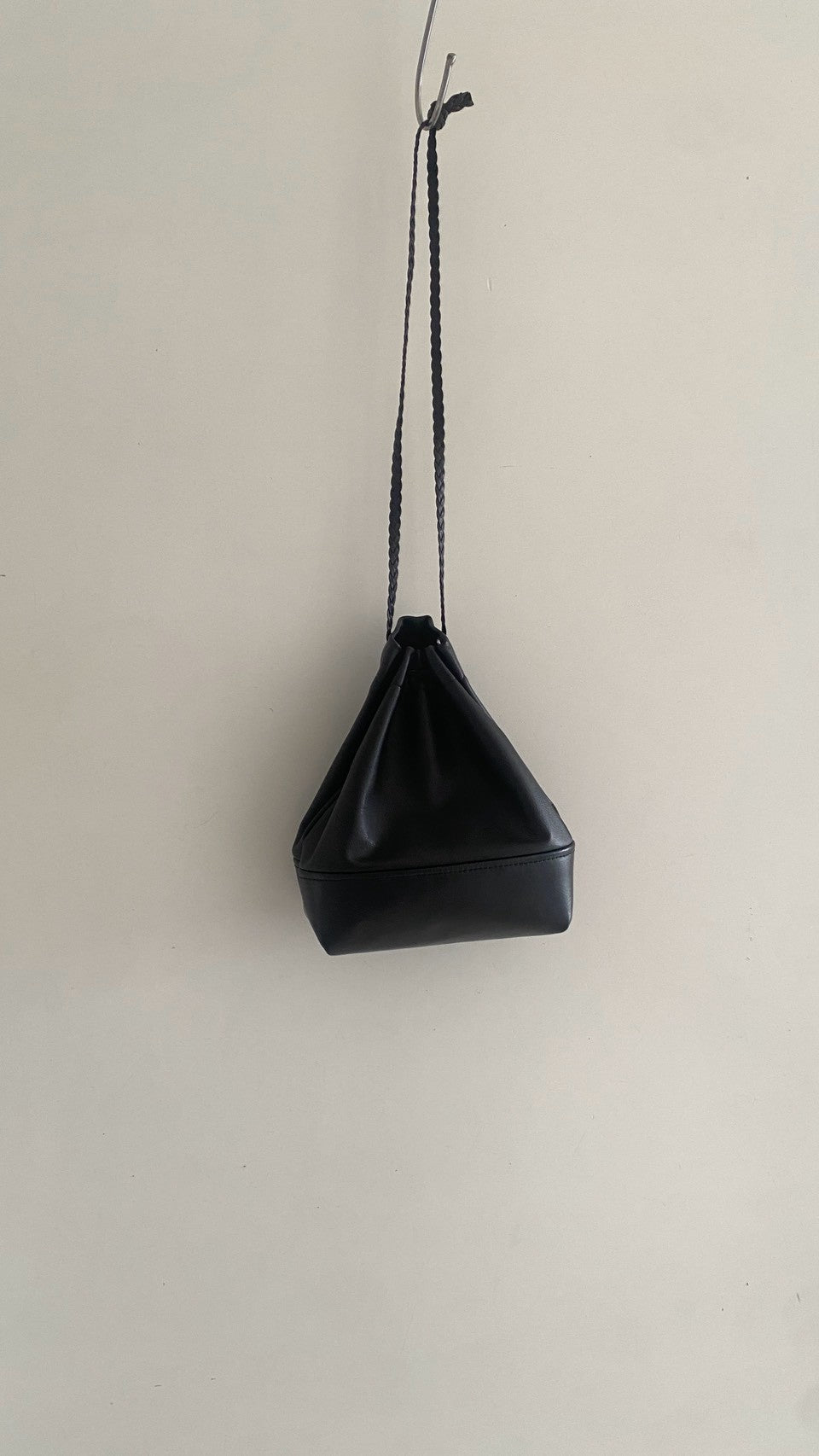 Leather Drawstring Pouch (Smooth Black)