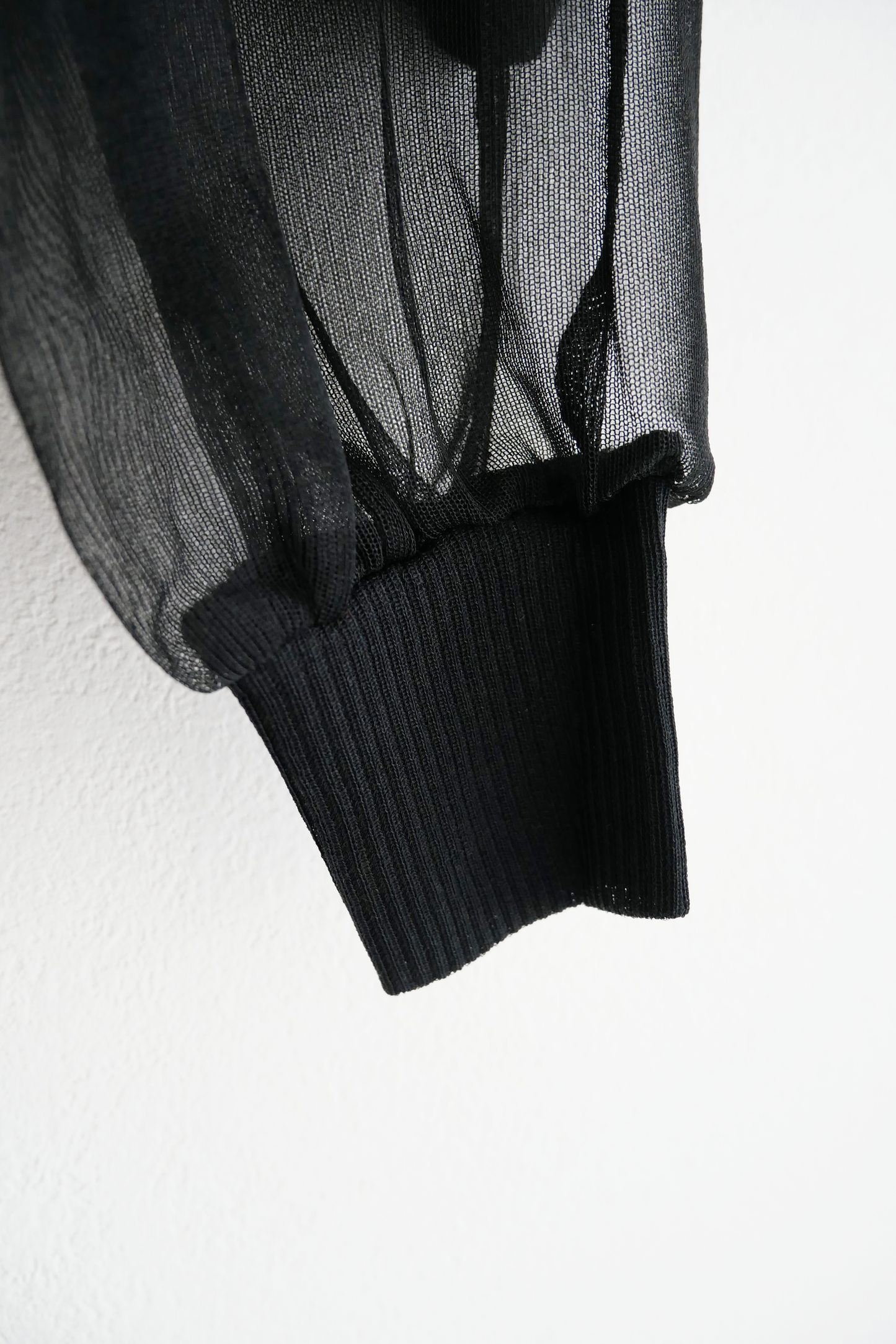sheer knit transform tee / black