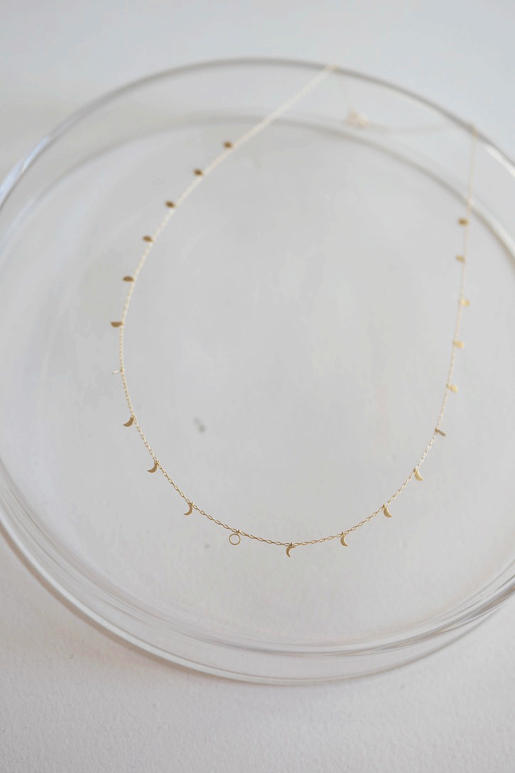 New Moon Necklace / 18K Gold