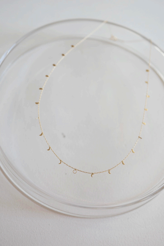 New Moon Necklace / 18K Gold