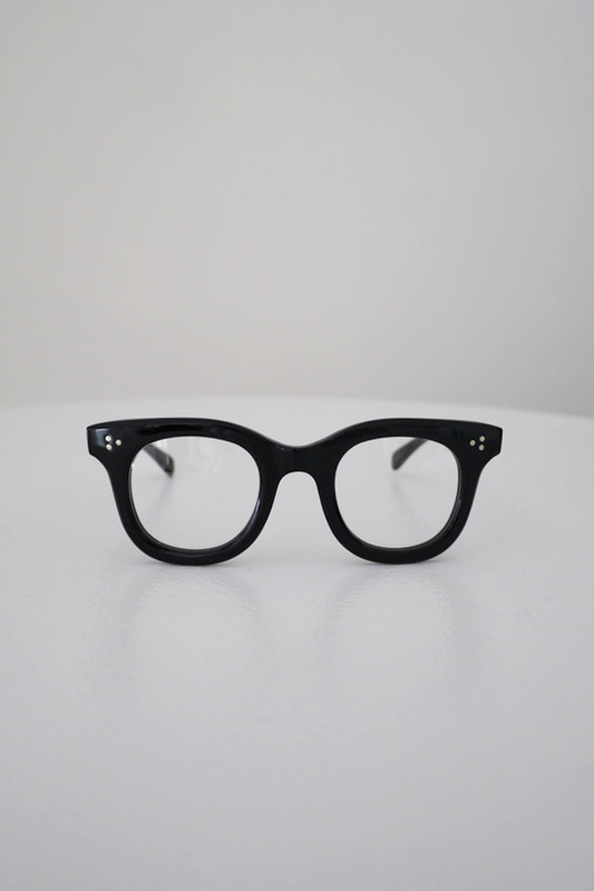 METROPOLITAIN / Black